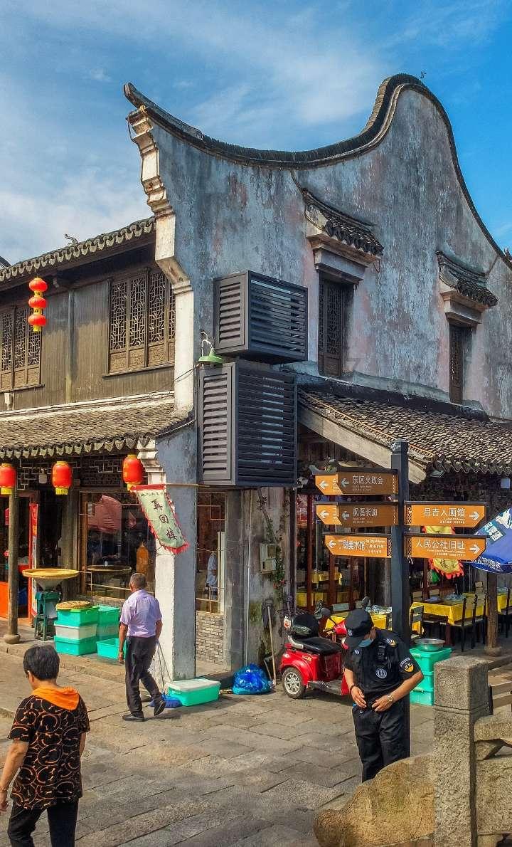 向上跳的香蕉